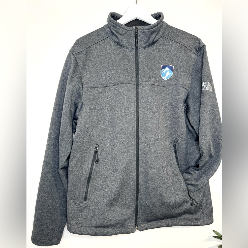 The North Face Men’s Full Zip Soft Shell Jacket